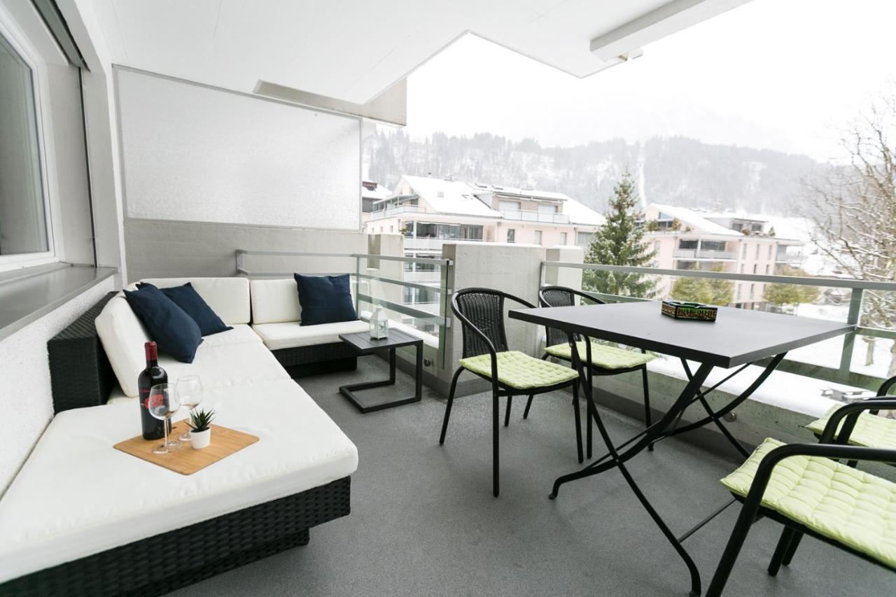 Spirit Apartments - Balkon - Bergsicht - Parkplatz Engelberg Esterno foto